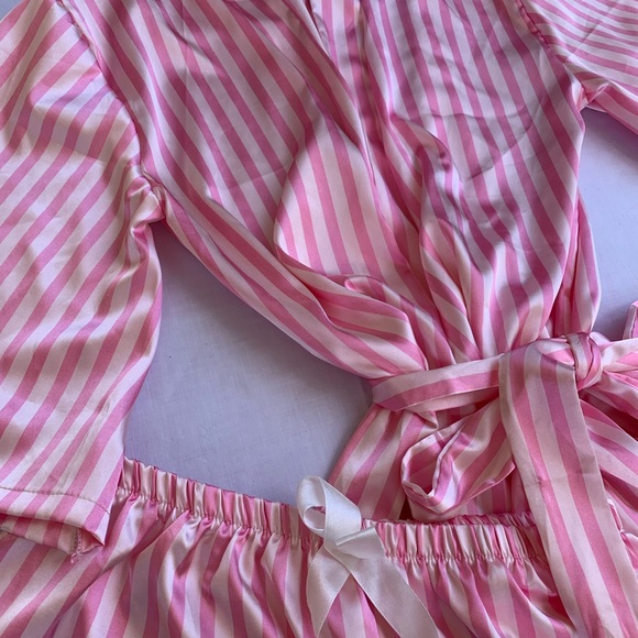 Pink Striped Robe & Shorts - Picture 3 of 9